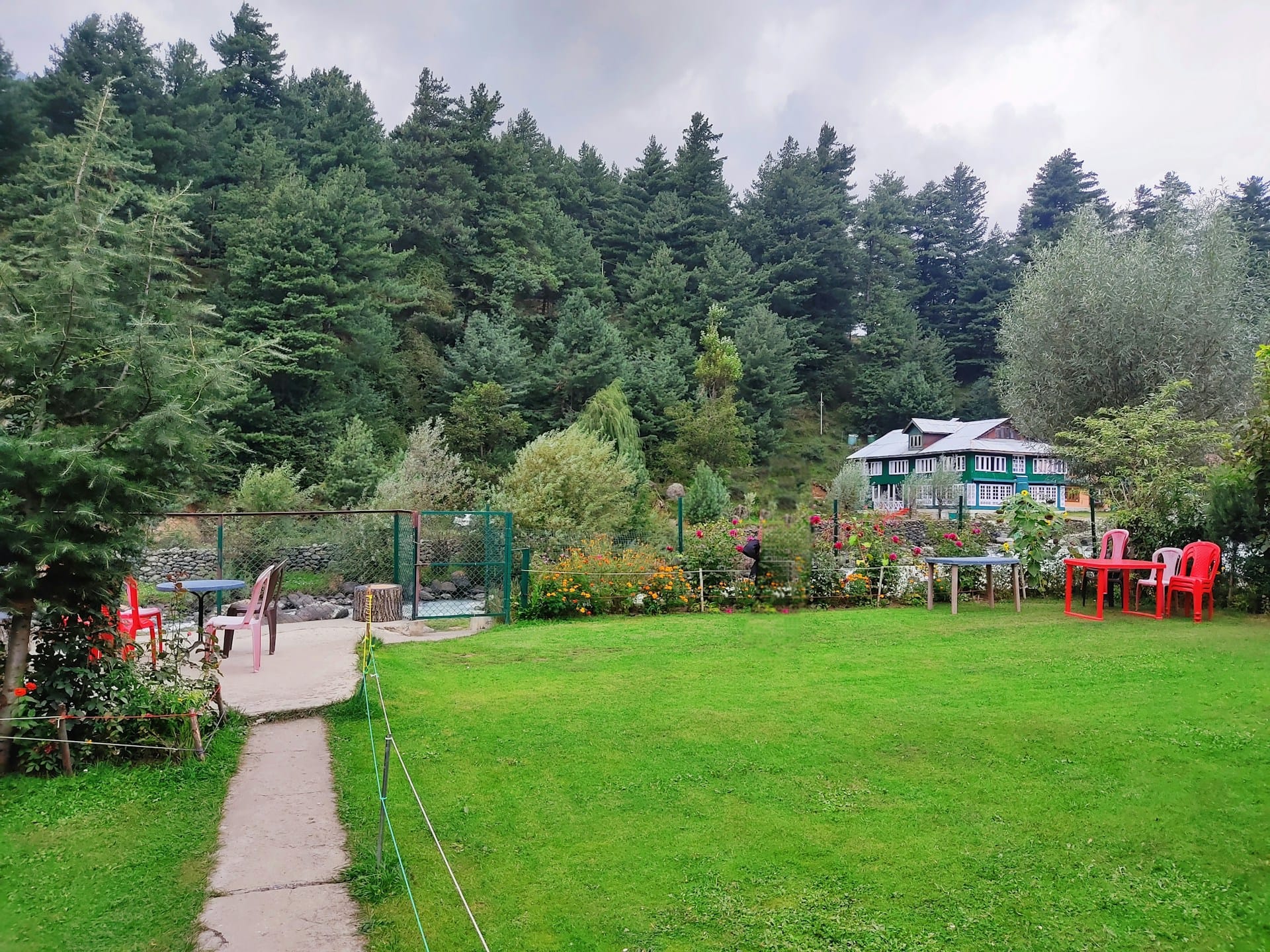 Kashmir Tour 4 Nights 5 Day Package